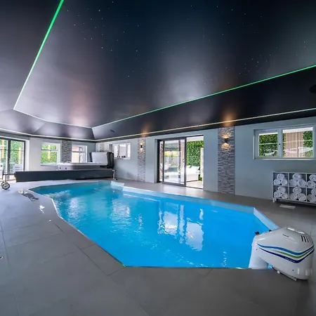 20 Guest Luxury - Private Pool, Hot Tub & Gym Lytham St Annes
