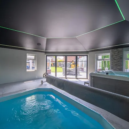 20 Guest Luxury - Private Pool, Hot Tub & Gym Lytham St Annes
