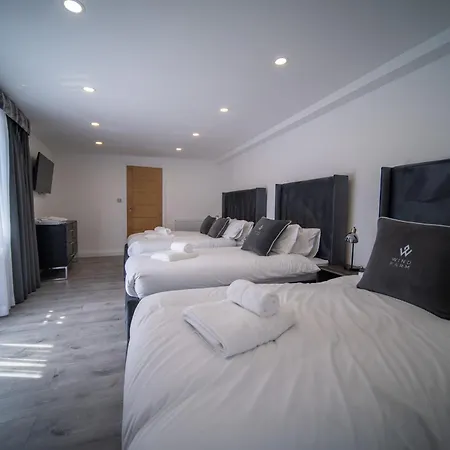 20 Guest Luxury - Private Pool, Hot Tub & Gym