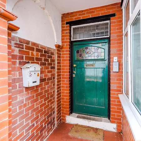 Stylish 1-bed In * Lytham St Annes