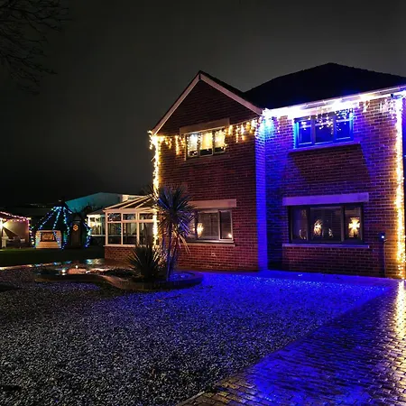 20 Guest Luxury - Private Pool, Hot Tub & Gym