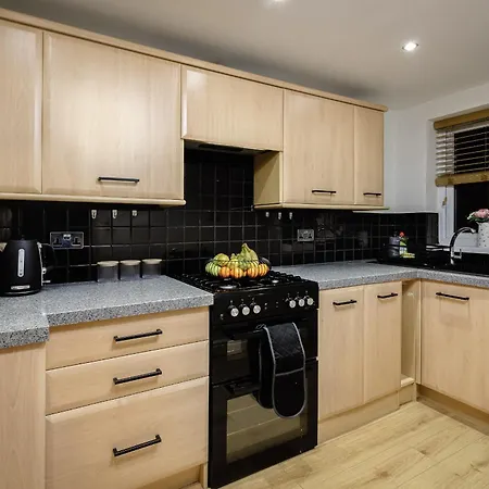 Blackpool Abode - Seaside Cove Holiday home