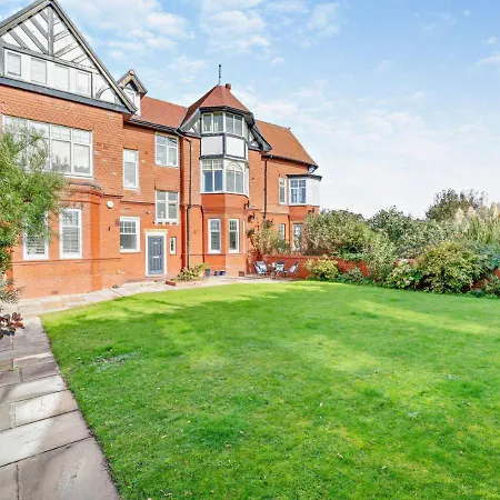 Moorcroft Apartment Lytham St Annes