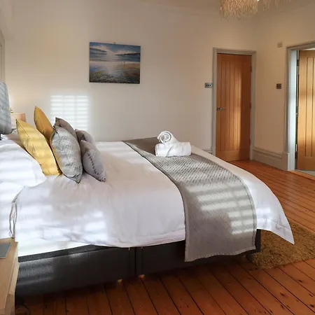 Clifton Drive Lytham St Annes