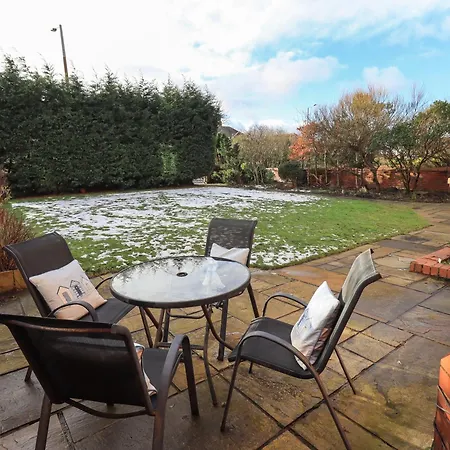 Clifton Drive * Lytham St Annes
