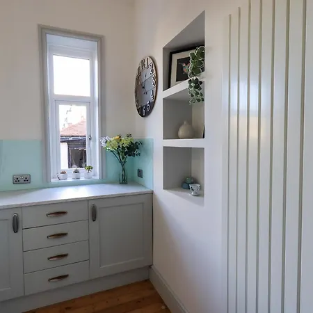Clifton Drive * Lytham St Annes