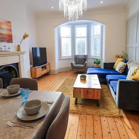 Clifton Drive Lytham St Annes
