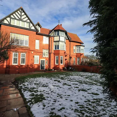 Clifton Drive Lytham St Annes