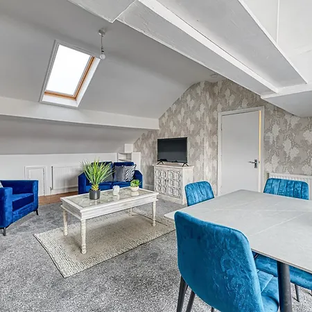 Apartment Glendale House By Guestz
