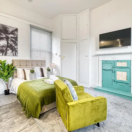 Glendale House By Guestz *