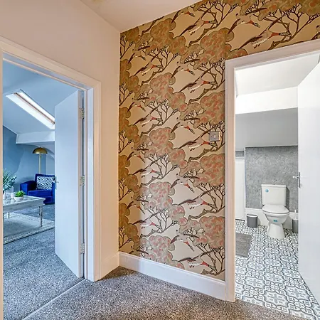 Glendale House By Guestz Apartment