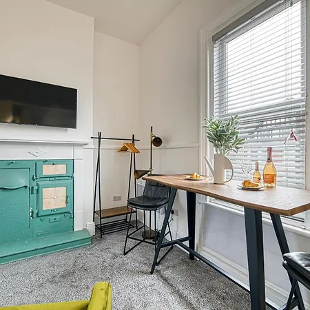 Apartment Glendale House By Guestz *