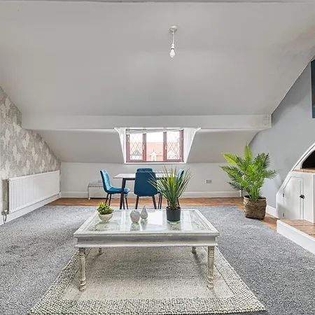 Glendale House By Guestz Lytham St Annes
