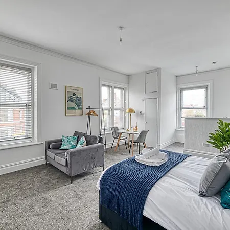 Glendale House By Guestz Apartment Lytham St Annes