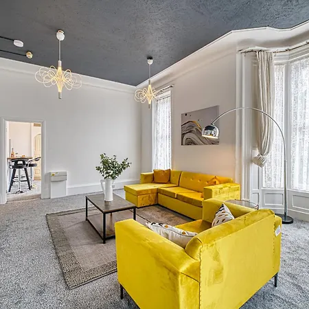 Glendale House By Guestz Apartment