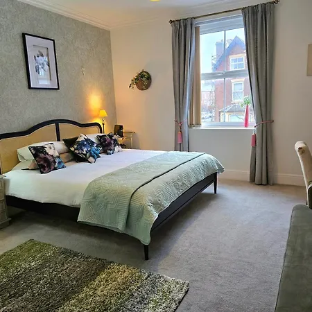 Windmill House Lytham * Lytham St Annes