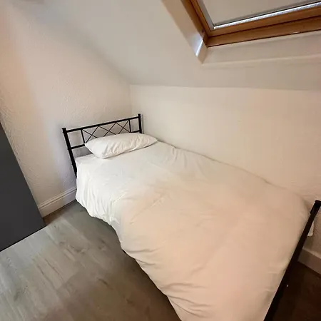 Lovely 2 Bed In *