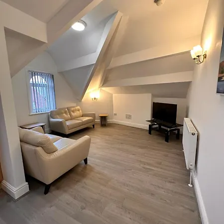 Lovely 2 Bed In Lytham St Annes