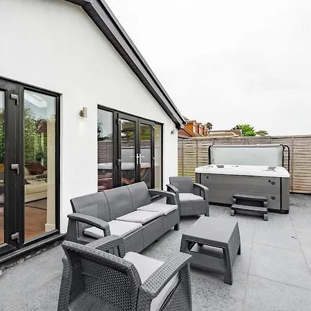 Windsor * Lytham St Annes