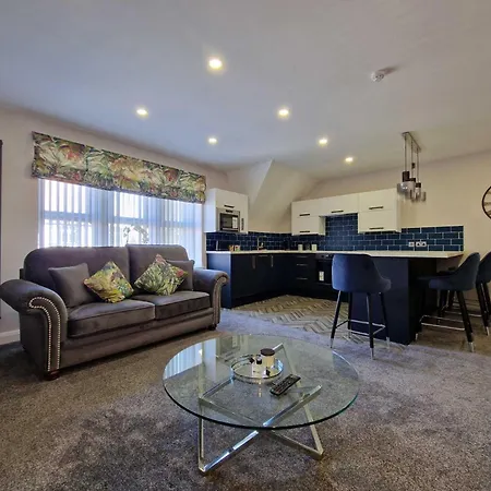 Apartment Bliss Lytham Central, Sleeps 6 Lytham St Annes