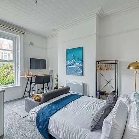 Apartment Glendale House By Guestz Lytham St Annes