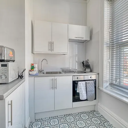 Apartment Glendale House By Guestz *