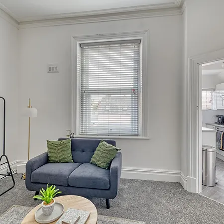 Apartment Glendale House By Guestz *