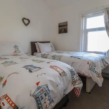 23 Dock Road * Lytham St Annes