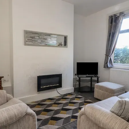 Holiday home 23 Dock Road Lytham St Annes