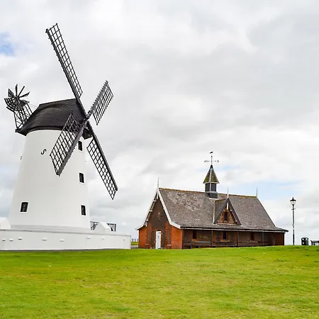 Holiday home Commonside Lytham St Annes