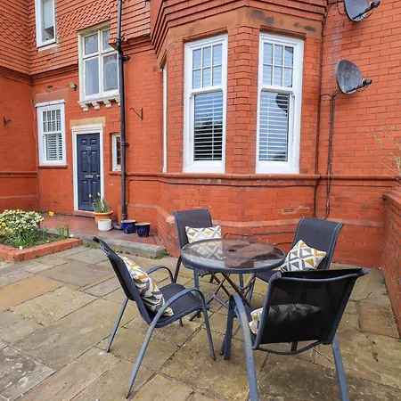 Clifton Drive Apartment
