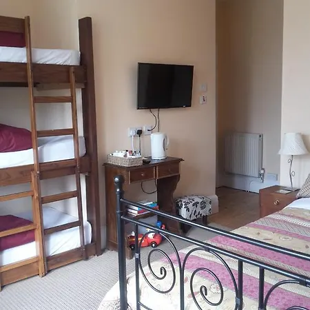 Bed & Breakfast The Breverton 3*