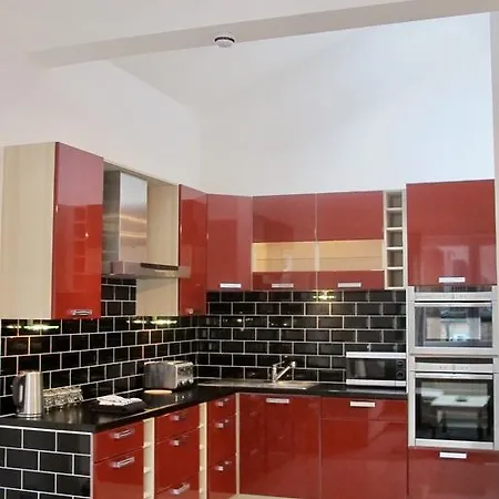 Duckworth Building Apartment *