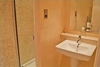 Mode St Annes Bed & Breakfast 4*
