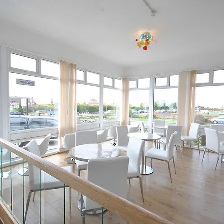 Bed & Breakfast The Carlton 3*
