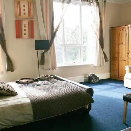 The Fairmile 3* Lytham St Annes