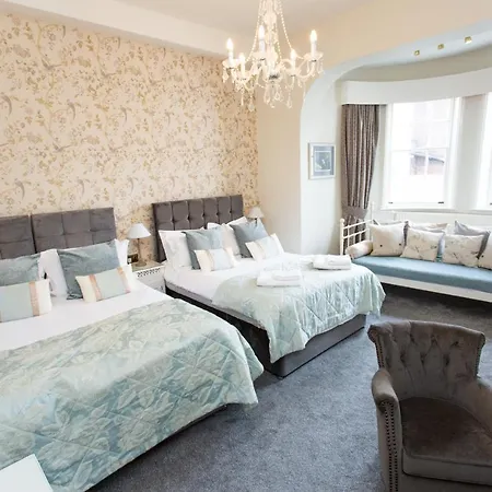 Inn The Queens