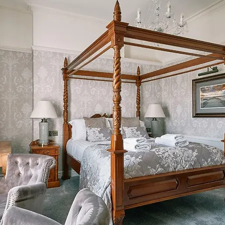 The Queens Inn 3*