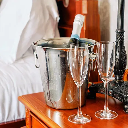 The Queens 3* Lytham St Annes