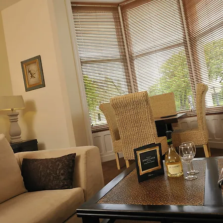 Aparthotel Howarth House 4*