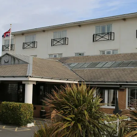 Hotel On The Prom At The Fernlea