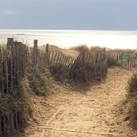 Woodlands * Lytham St Annes