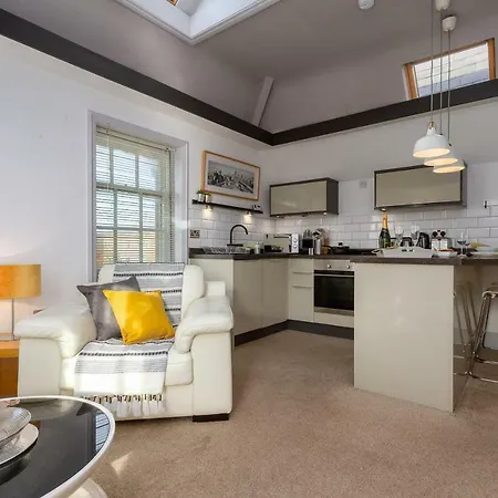Apartment Charles Alexander Short - The Old Bank Lytham St Annes