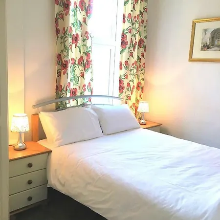 Woodlands Apartment