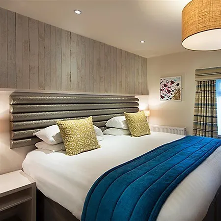 St Ives 3*