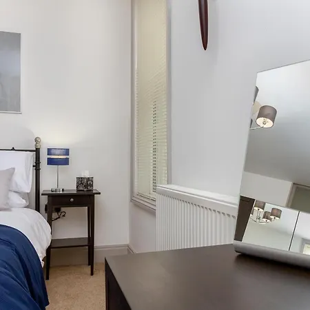 Apartment Charles Alexander Short - The Old Bank Lytham St Annes
