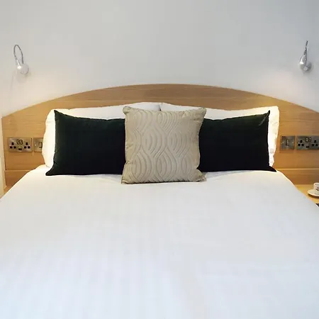 The Carlton 3* Lytham St Annes