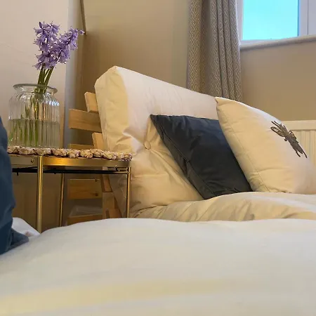 Avondale, Lytham - Unique And Luxury In The Heart Of Lytham Apartment *