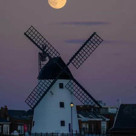 Farm Lytham St Annes