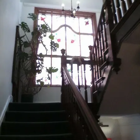 Bed & Breakfast The Breverton 3*